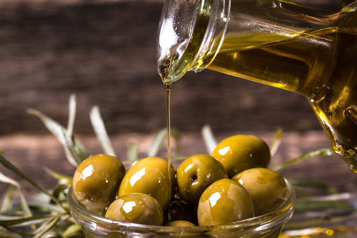 Оливковое масло на кухне и в аптечке. Все о пользе этого удивительного продукта
